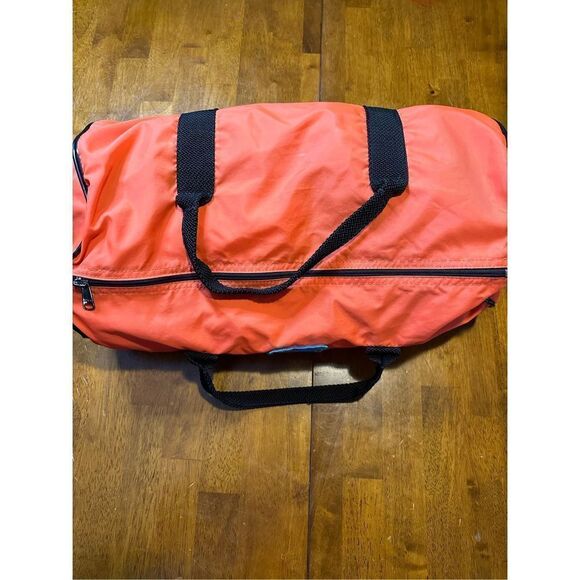 Vintage Sportsman Orange 19” Duffel Bag Nylon and Zipper - Picture 8 of 14